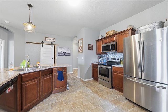 1221 General McCrae Drive, Prairie Grove, AR 72753