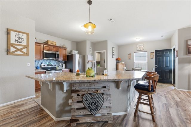 1221 General McCrae Drive, Prairie Grove, AR 72753