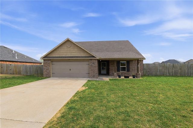 1221 General McCrae Drive, Prairie Grove, AR 72753