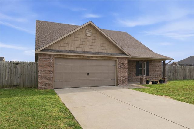 1221 General McCrae Drive, Prairie Grove, AR 72753