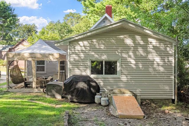 1 Clark Street, Derry, NH 03038