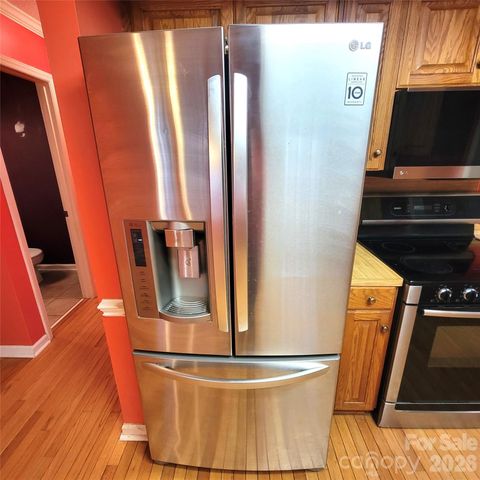 1009 Hunley Hill Court, Matthews, NC 28104