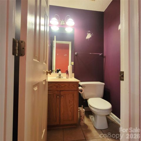 1009 Hunley Hill Court, Matthews, NC 28104