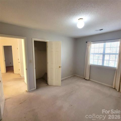 1009 Hunley Hill Court, Matthews, NC 28104