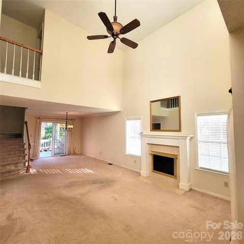 1009 Hunley Hill Court, Matthews, NC 28104
