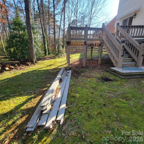 1009 Hunley Hill Court, Matthews, NC 28104