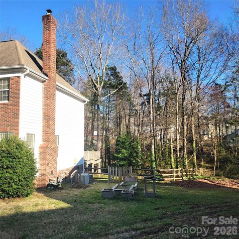 1009 Hunley Hill Court, Matthews, NC 28104