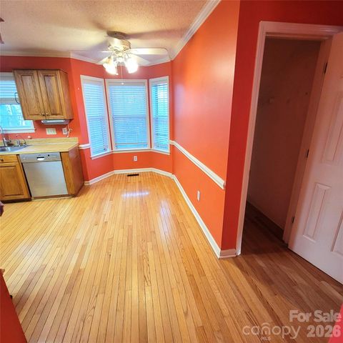 1009 Hunley Hill Court, Matthews, NC 28104