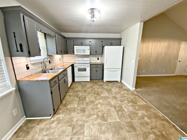 2016 PEACEBURG ROAD, Weaver, AL 36277