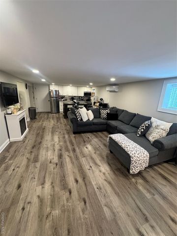 570 Monroe Boulevard 1st Floor, Long Beach, NY 11561