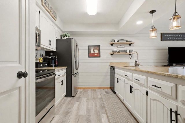 8306 S Tuckaway Shores DRIVE, Franklin, WI 53132