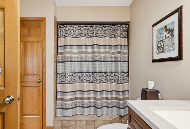 8306 S Tuckaway Shores DRIVE, Franklin, WI 53132