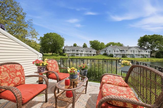 8306 S Tuckaway Shores DRIVE, Franklin, WI 53132