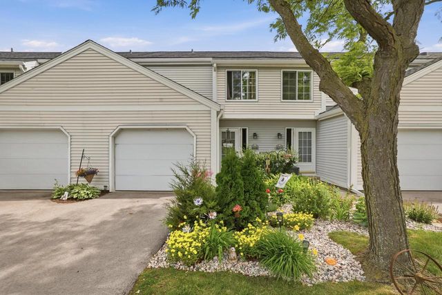 8306 S Tuckaway Shores DRIVE, Franklin, WI 53132