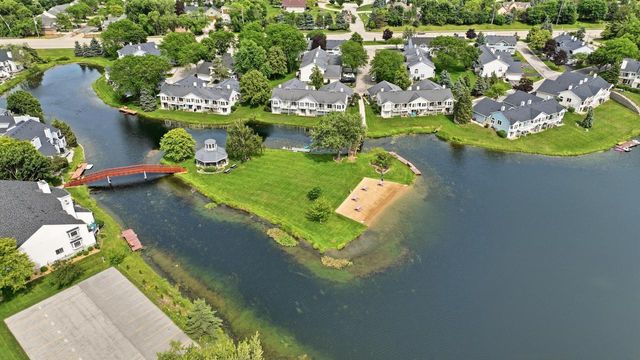 8306 S Tuckaway Shores DRIVE, Franklin, WI 53132