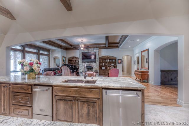 17940 E Red Hawk Road, Owasso, OK 74055