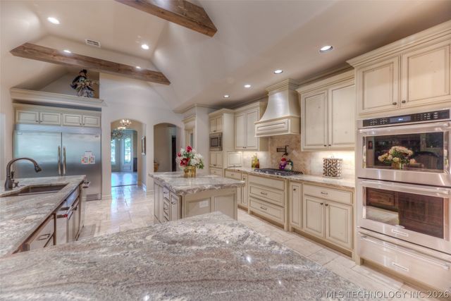 17940 E Red Hawk Road, Owasso, OK 74055