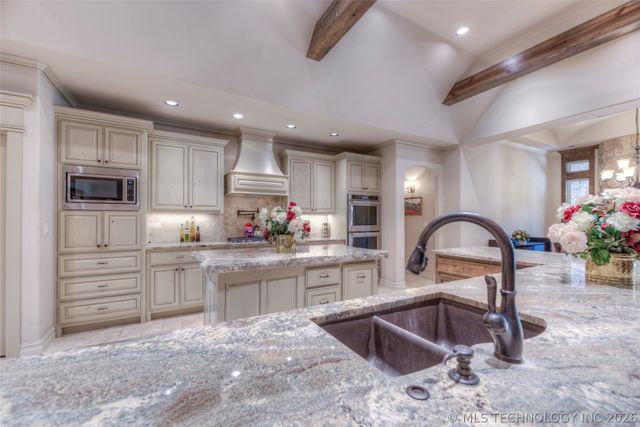 17940 E Red Hawk Road, Owasso, OK 74055