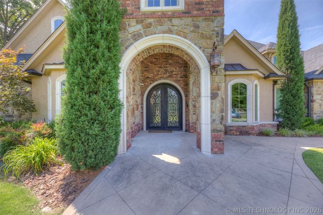 17940 E Red Hawk Road, Owasso, OK 74055