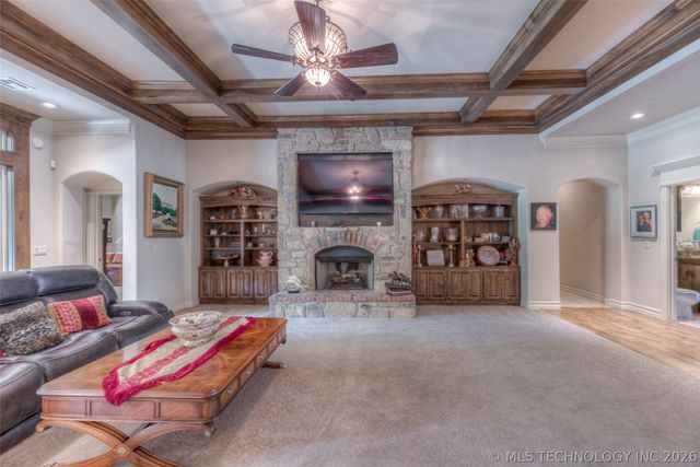 17940 E Red Hawk Road, Owasso, OK 74055