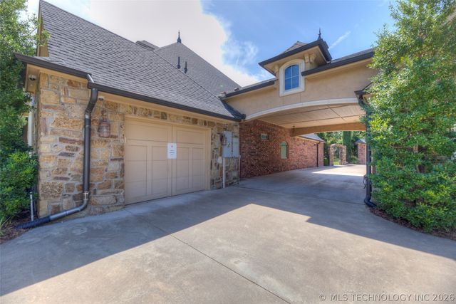 17940 E Red Hawk Road, Owasso, OK 74055