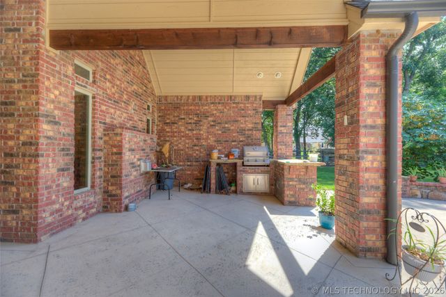 17940 E Red Hawk Road, Owasso, OK 74055