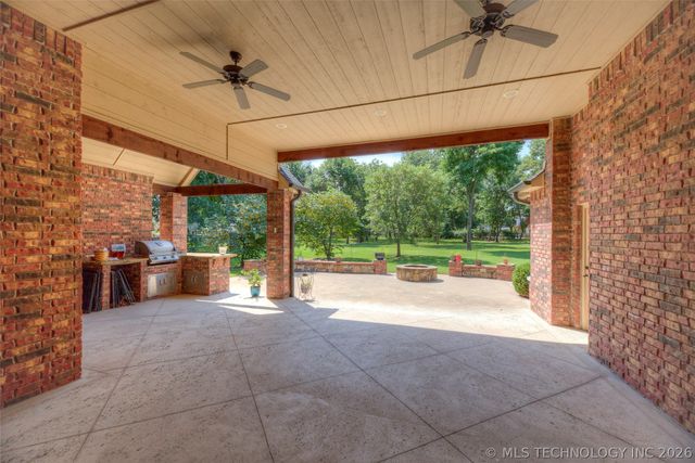 17940 E Red Hawk Road, Owasso, OK 74055