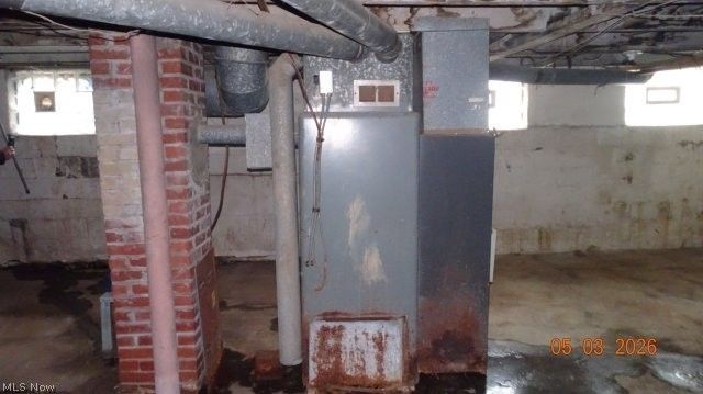 2353 Livingston, Lorain, OH 44052