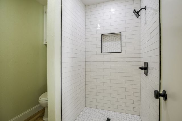 410 Carolyn Drive, Bedford, TX 76021