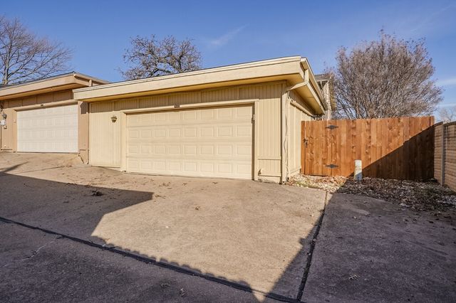 410 Carolyn Drive, Bedford, TX 76021