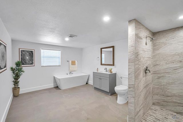 1607 Butternut Ln, Midland, TX 79705