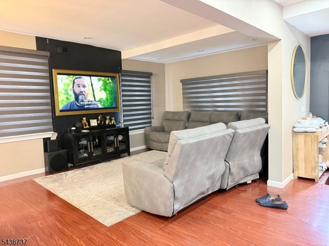 620 Park Ave, Elizabeth City, NJ 07208
