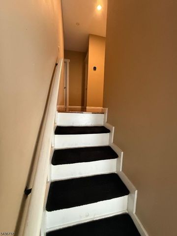 620 Park Ave, Elizabeth City, NJ 07208
