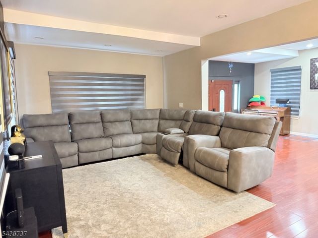 620 Park Ave, Elizabeth City, NJ 07208