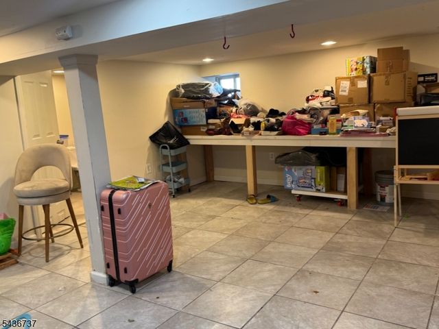 620 Park Ave, Elizabeth City, NJ 07208