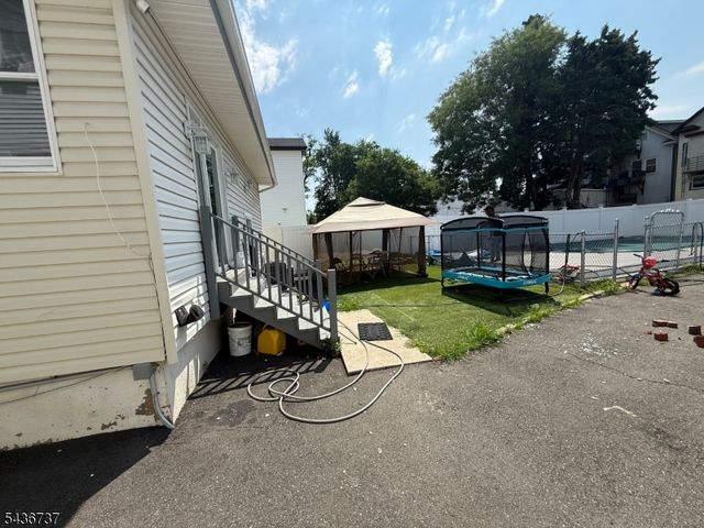620 Park Ave, Elizabeth City, NJ 07208