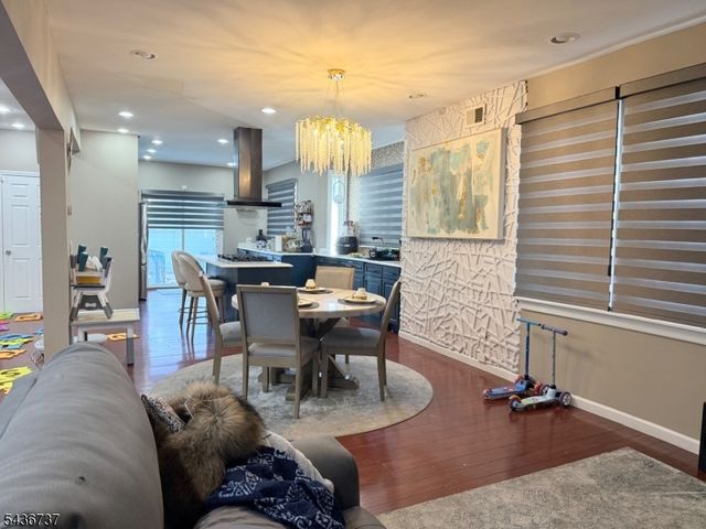 620 Park Ave, Elizabeth City, NJ 07208