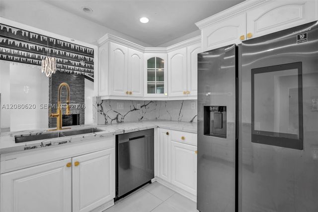 1436 NW 8th St, Dania Beach, FL 33004