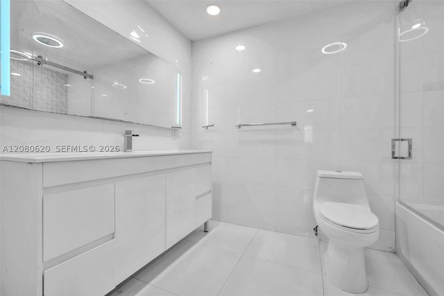 1436 NW 8th St, Dania Beach, FL 33004