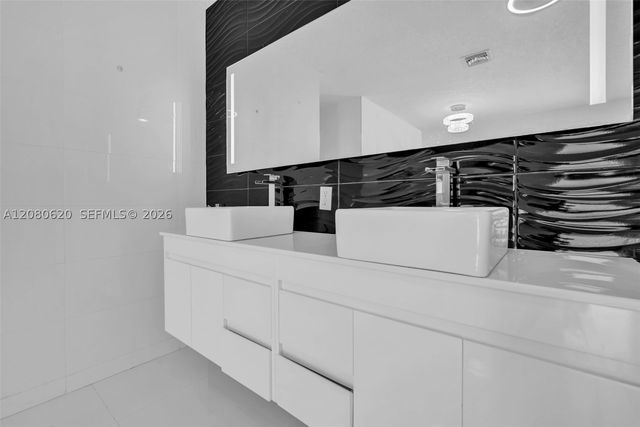 1436 NW 8th St, Dania Beach, FL 33004