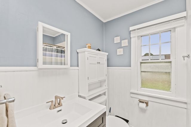 130 W Burlington Avenue, Westmont, IL 60559