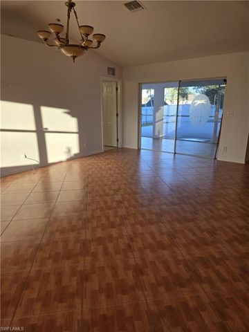 423 NW 26th PL, Cape Coral, FL 33993