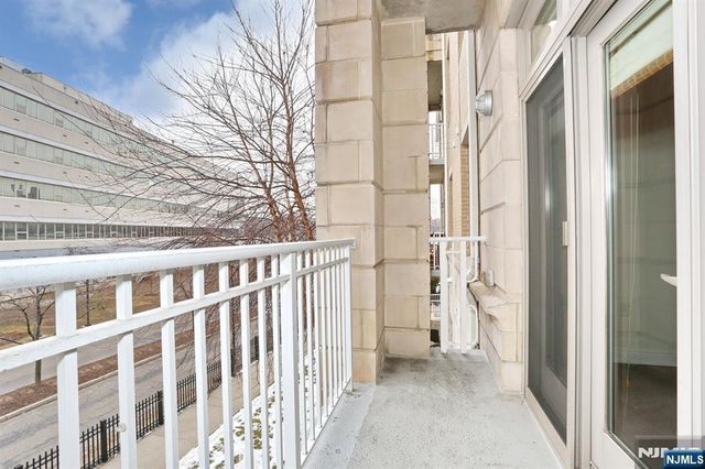 7400 River Road 228, North Bergen, NJ 07047