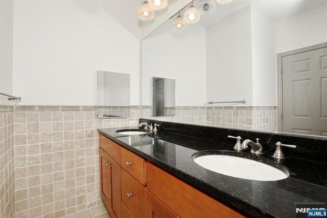 7400 River Road 228, North Bergen, NJ 07047