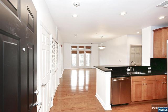 7400 River Road 228, North Bergen, NJ 07047