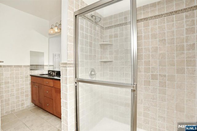 7400 River Road 228, North Bergen, NJ 07047