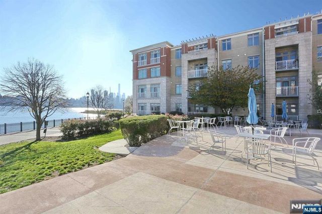 7400 River Road 228, North Bergen, NJ 07047