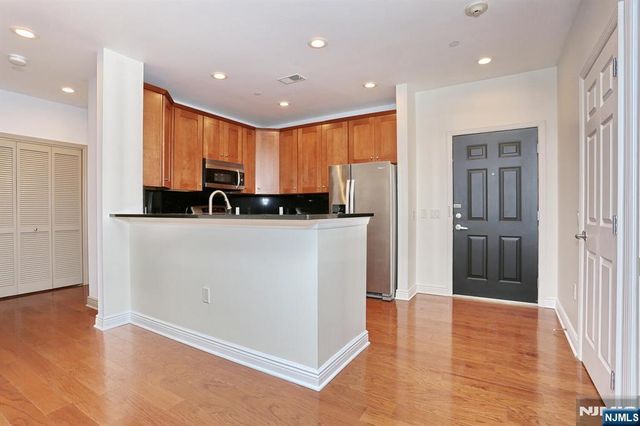 7400 River Road 228, North Bergen, NJ 07047