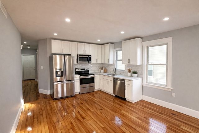 169 Fairmont Ave 1, Worcester, MA 01604