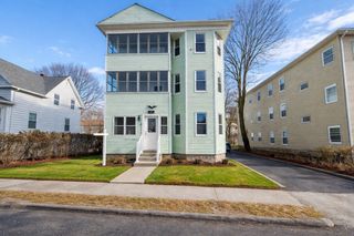 169 Fairmont Ave 1, Worcester, MA 01604